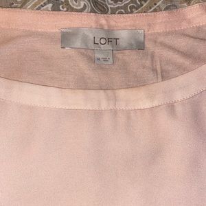 Like NEW! LOFT mixed media blouse w/ petal sleeves